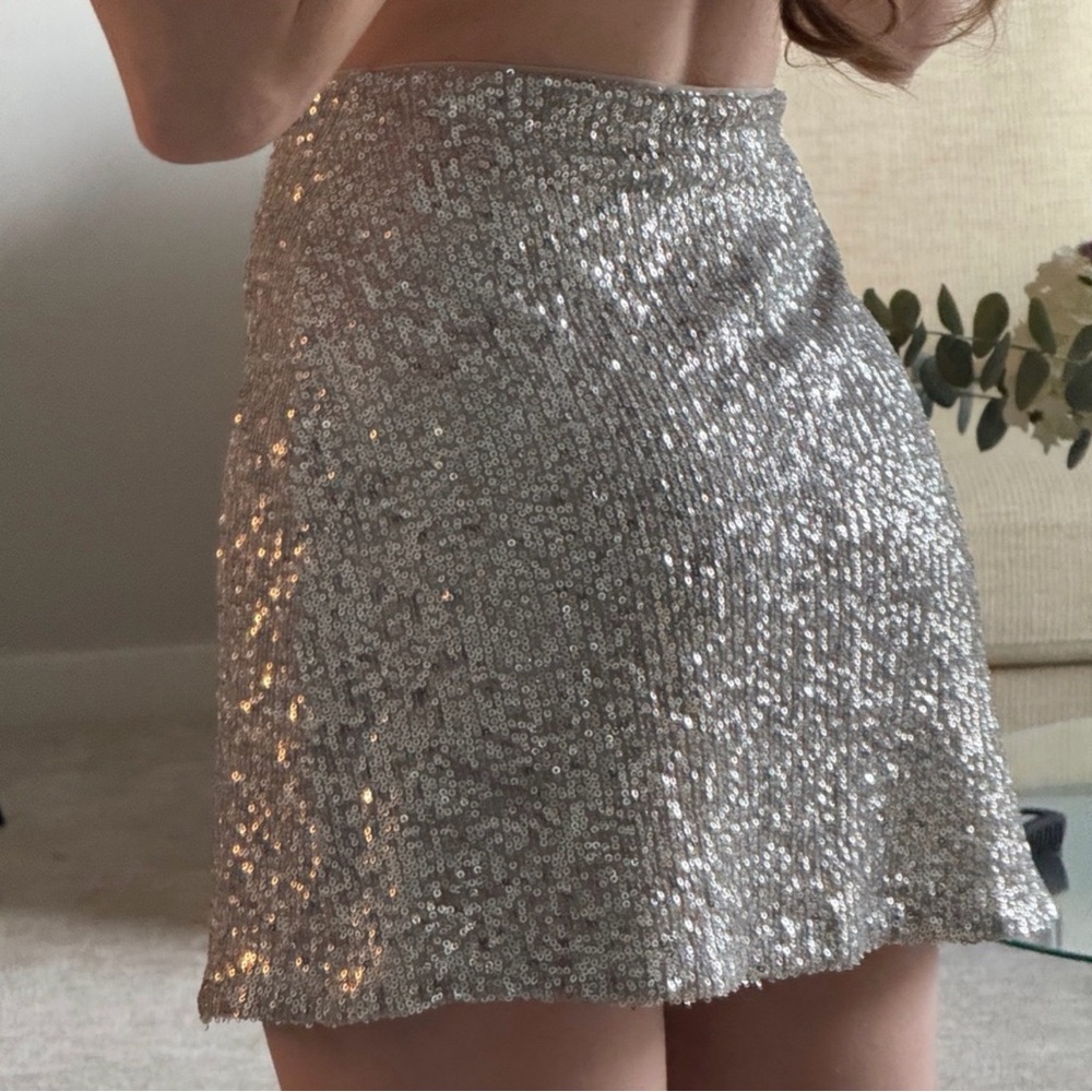 Abercrombie & Fitch Silver Sequin Mini Skirt | Built-In Shorts | Party Holiday